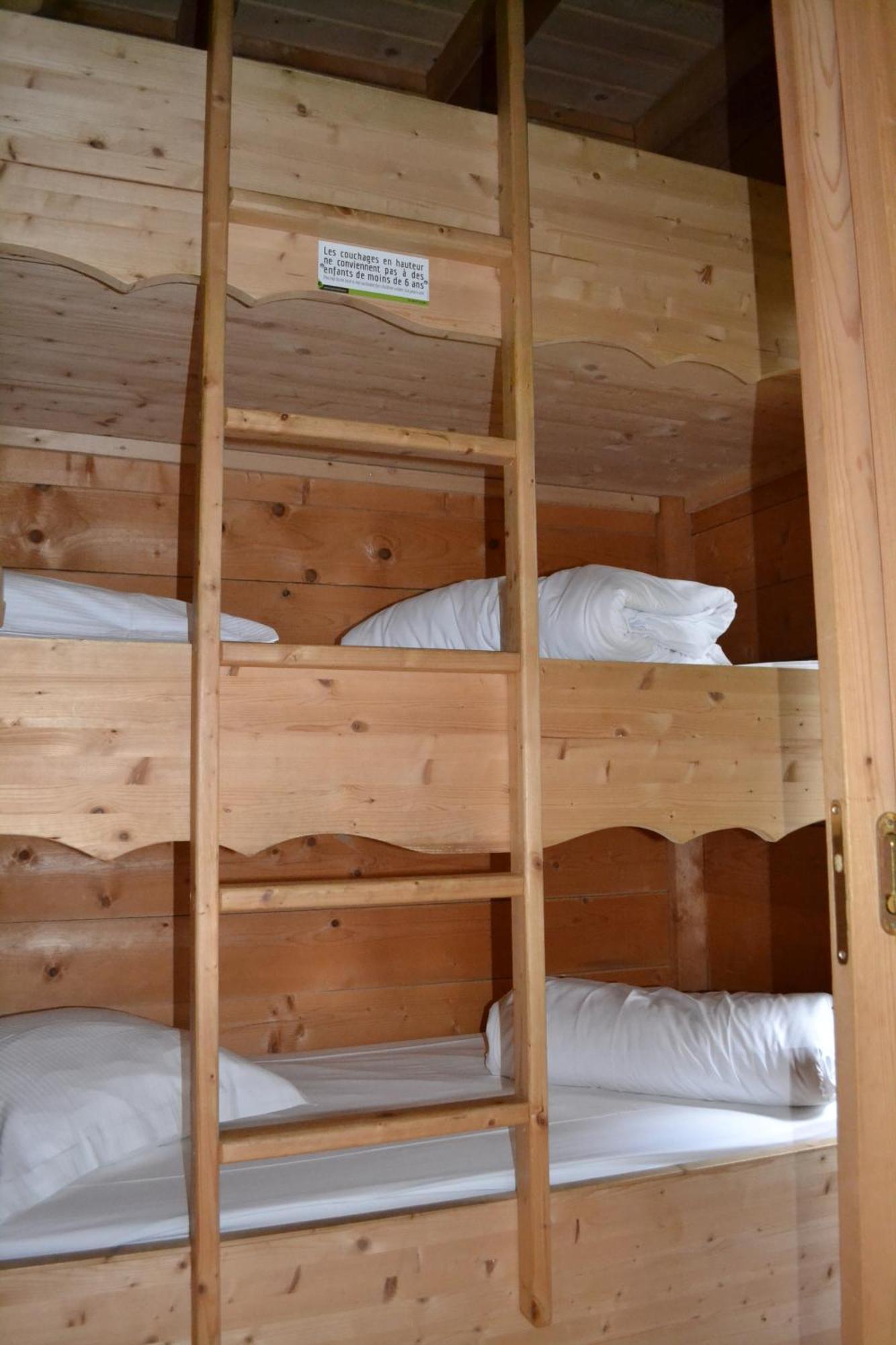 Les Cabanes Dans Les Bois Logis Hotel Villedubert Eksteriør billede