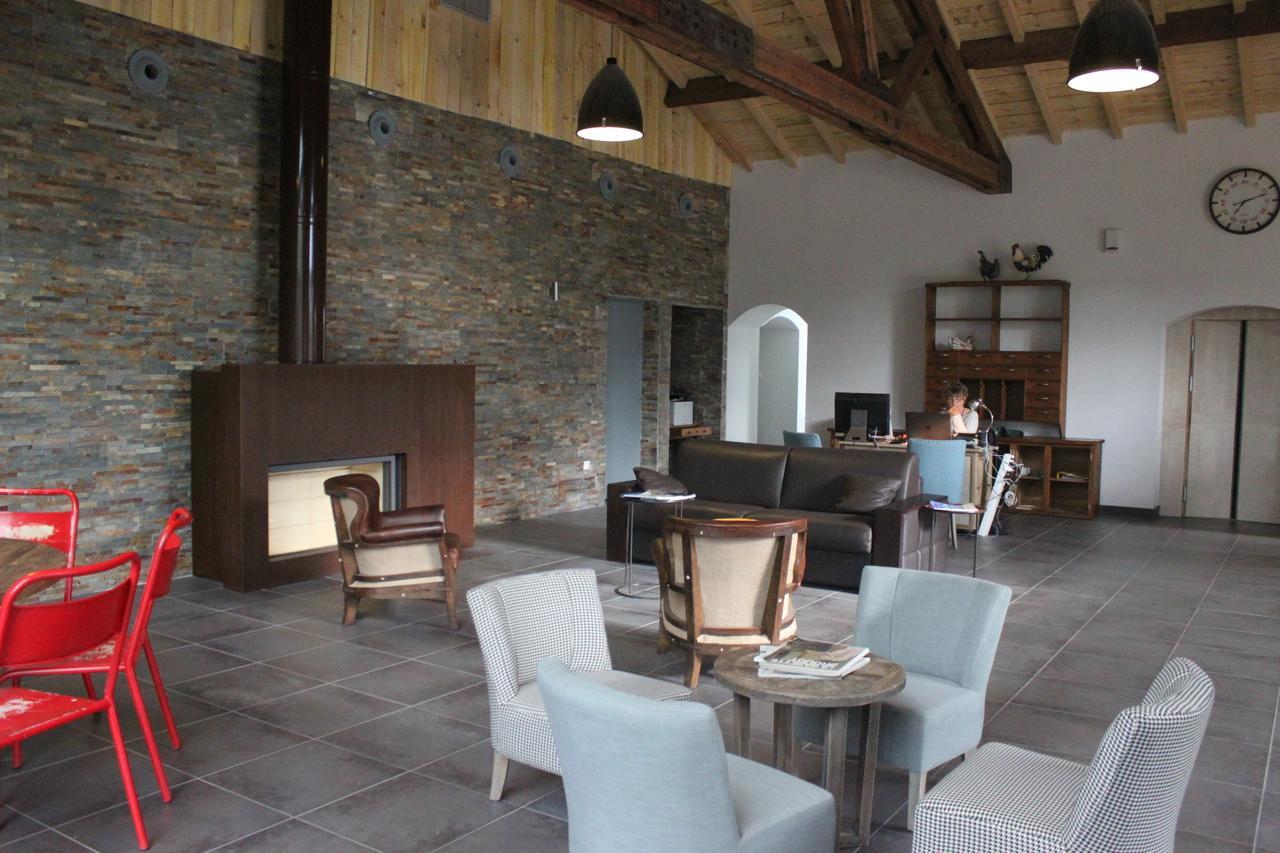 Les Cabanes Dans Les Bois Logis Hotel Villedubert Eksteriør billede