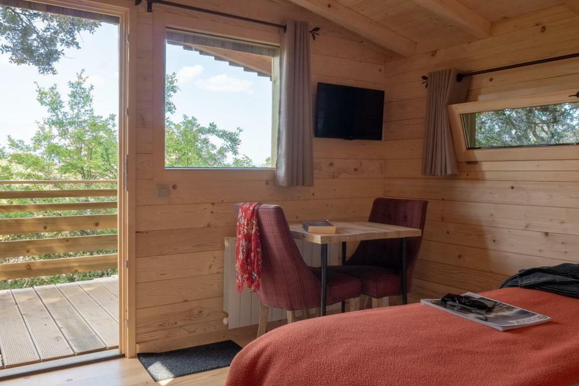 Les Cabanes Dans Les Bois Logis Hotel Villedubert Eksteriør billede