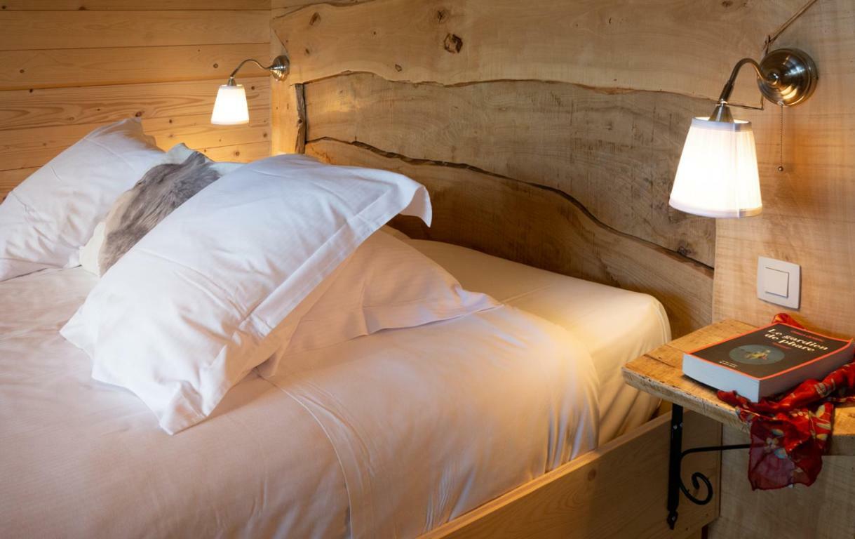 Les Cabanes Dans Les Bois Logis Hotel Villedubert Eksteriør billede
